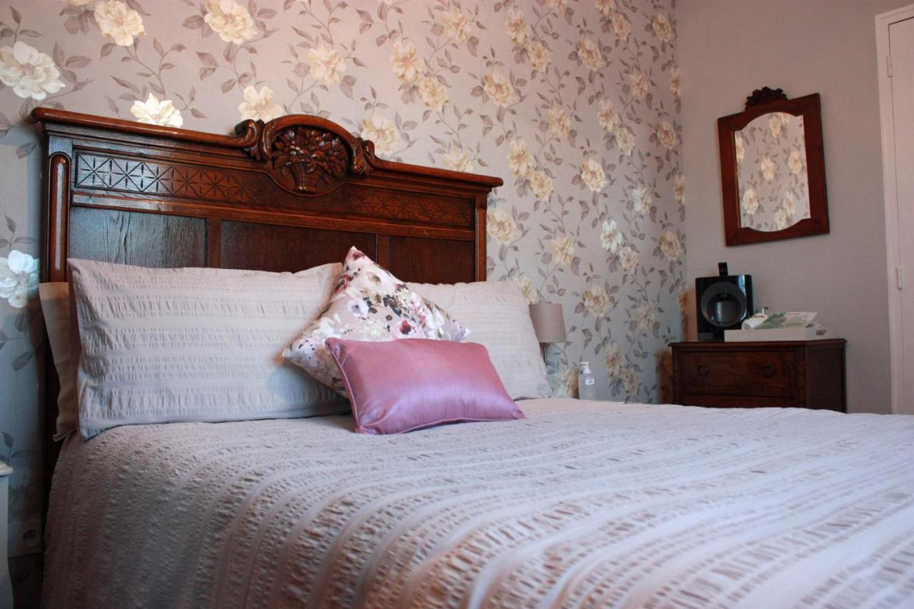 Les Camelias Bed & Breakfast Binic Exterior photo